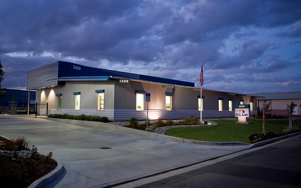 This construction office in Stockton, CA features AEP Span's Box Rib™ in Regal Blue and ZINCALUME® Plus colors.