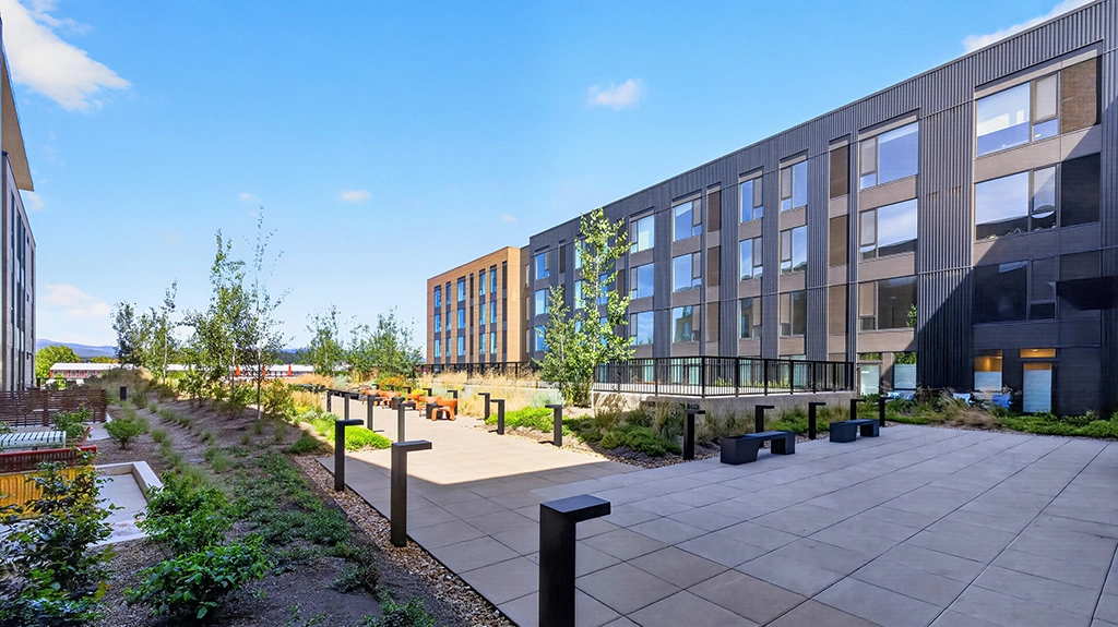 Jackstraw-Apartments-5 The Jacksraw in Bend, OR,is a mixed-use development that blends multifamily living, retail, and public gathering spaces into one vibrant destination.