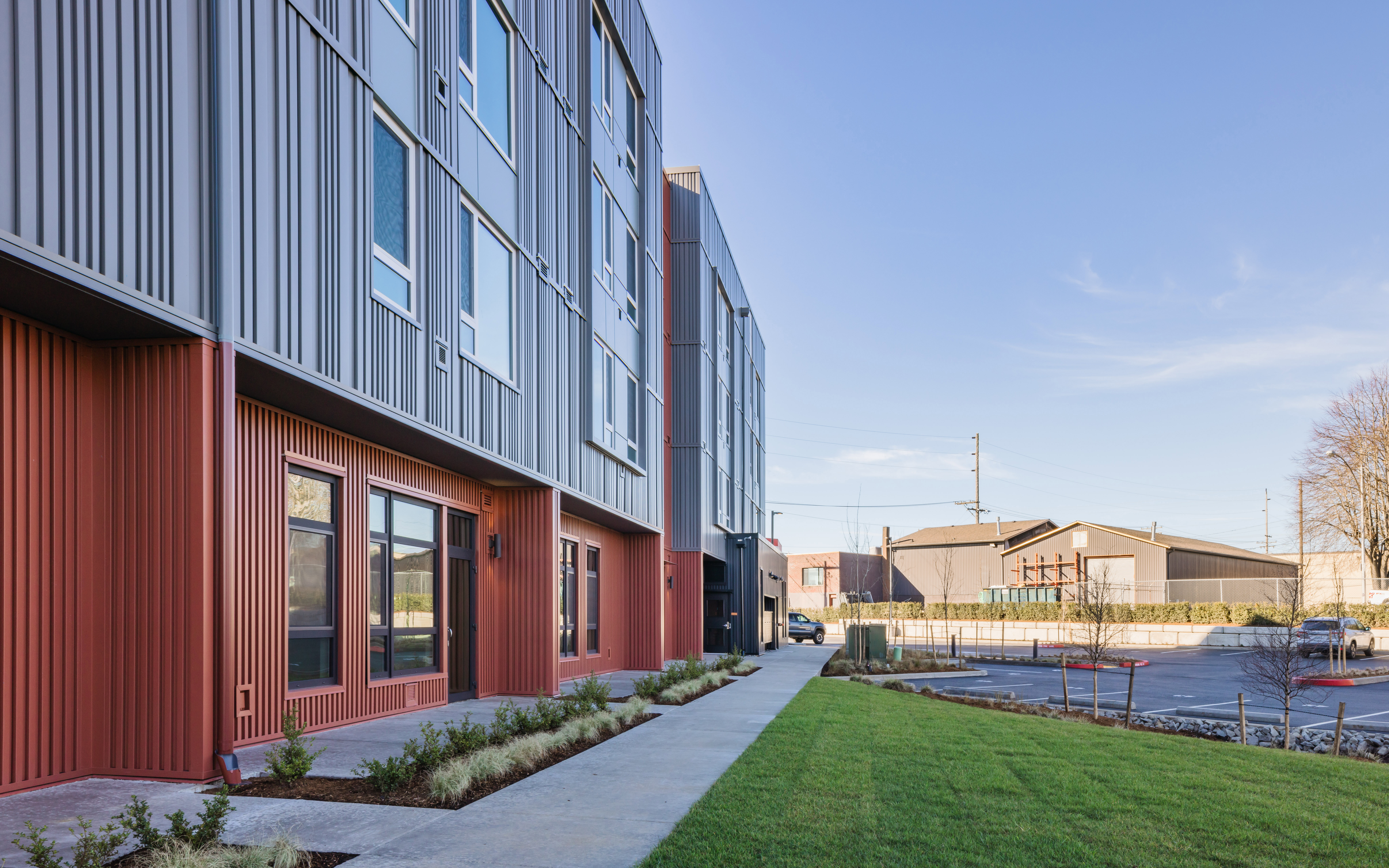 The Jefferson Apartments near the Vancouver, WA Waterfront features AEP Span's metal siding in Flex Series, Span-Lok™ hp and Box Rib™.