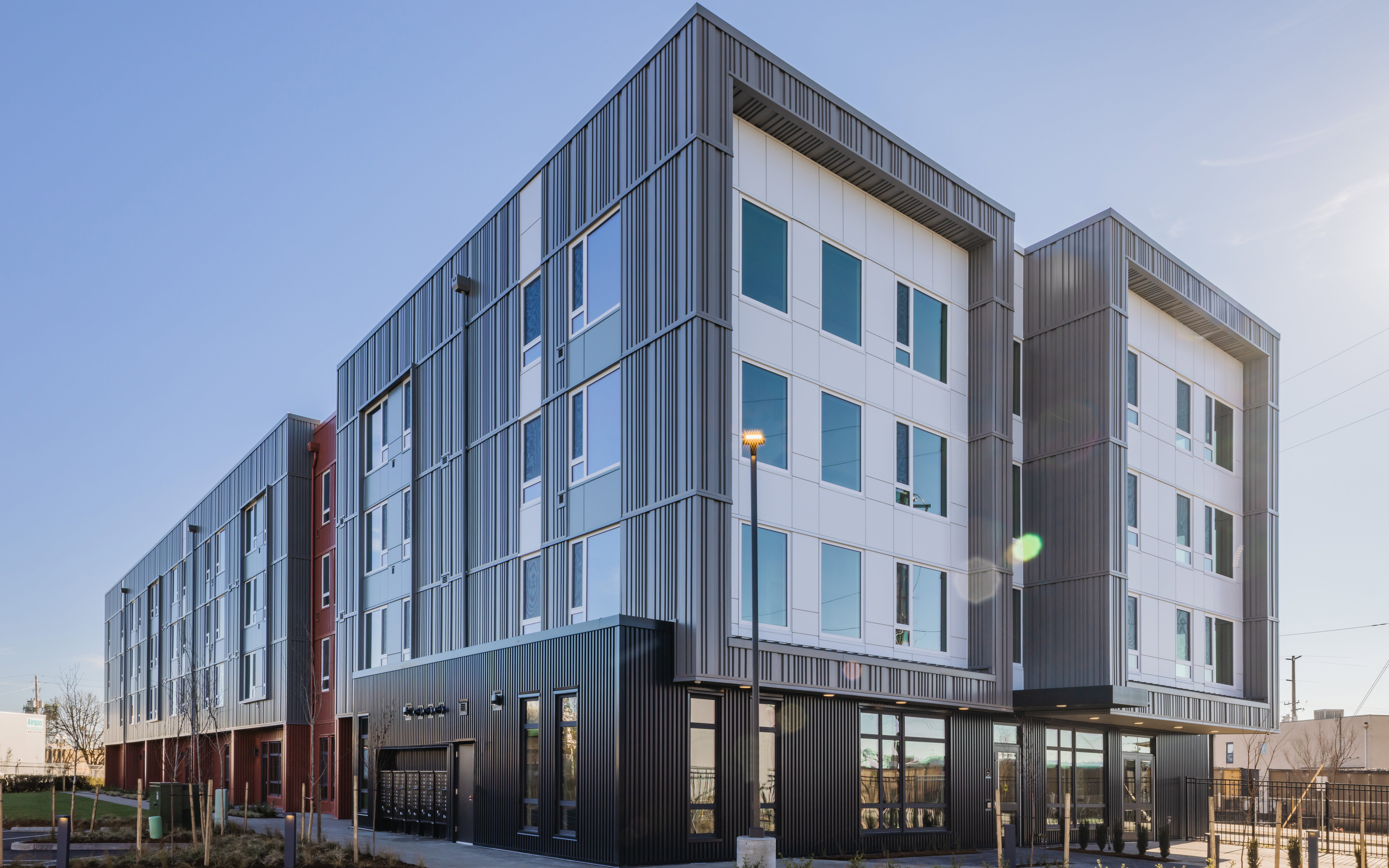 The Jefferson Apartments near the Vancouver, WA Waterfront features AEP Span's metal siding in Flex Series, Span-Lok™ hp and Box Rib™.