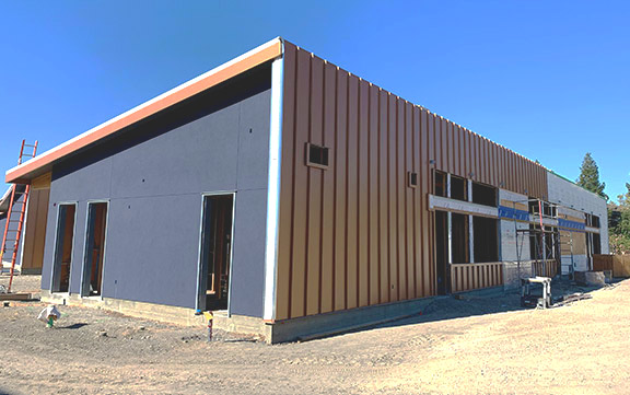 Northpointe Elementary School in Sacramento, CA, featuring metal roofing and siding by AEP Span