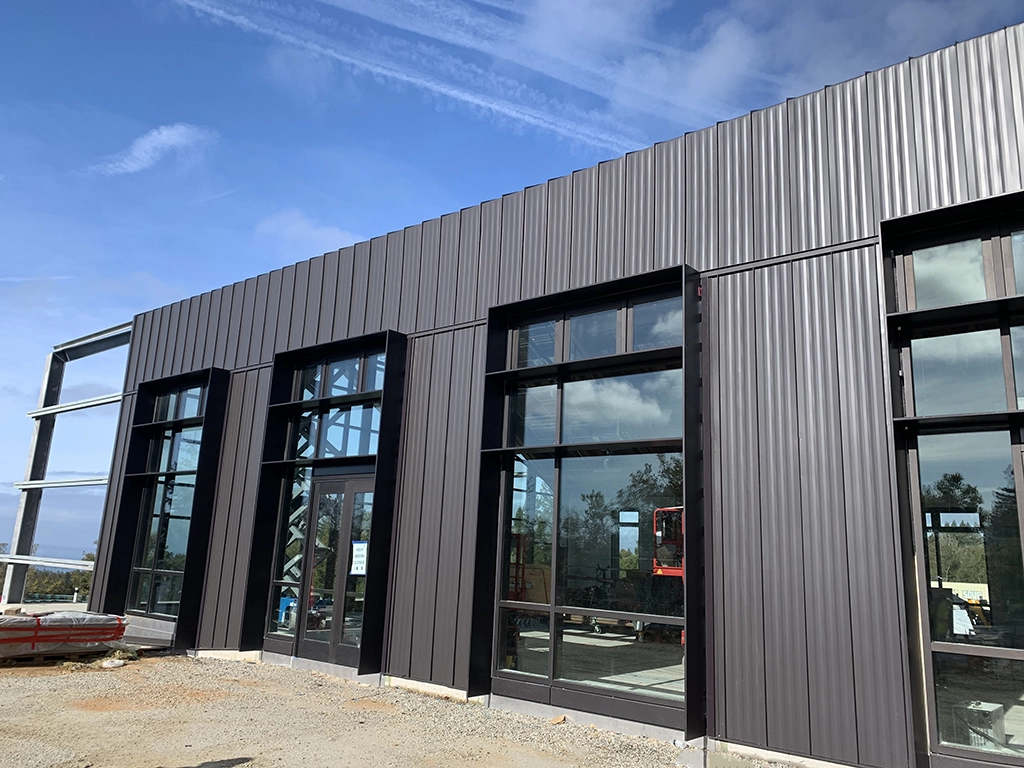 UC Santa Cruz Rachel Carson Dining Hall featuring Select Seam® Narrow Batten (Striated) in Matte Black