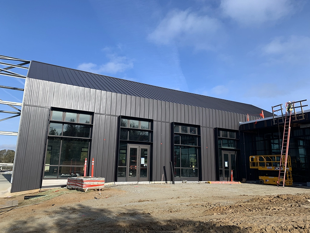 UC Santa Cruz Rachel Carson Dining Hall featuring Select Seam® Narrow Batten (Striated) in Matte Black